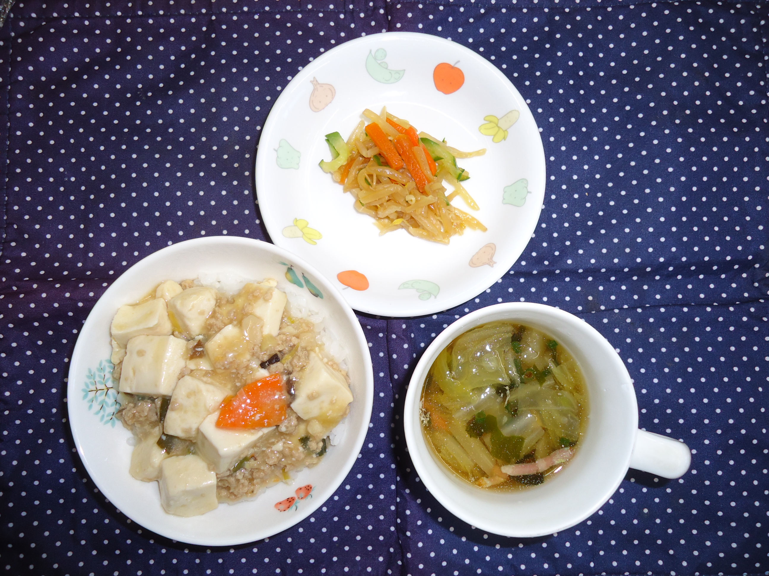 ⛄１２月８日の給食とおやつ⛄