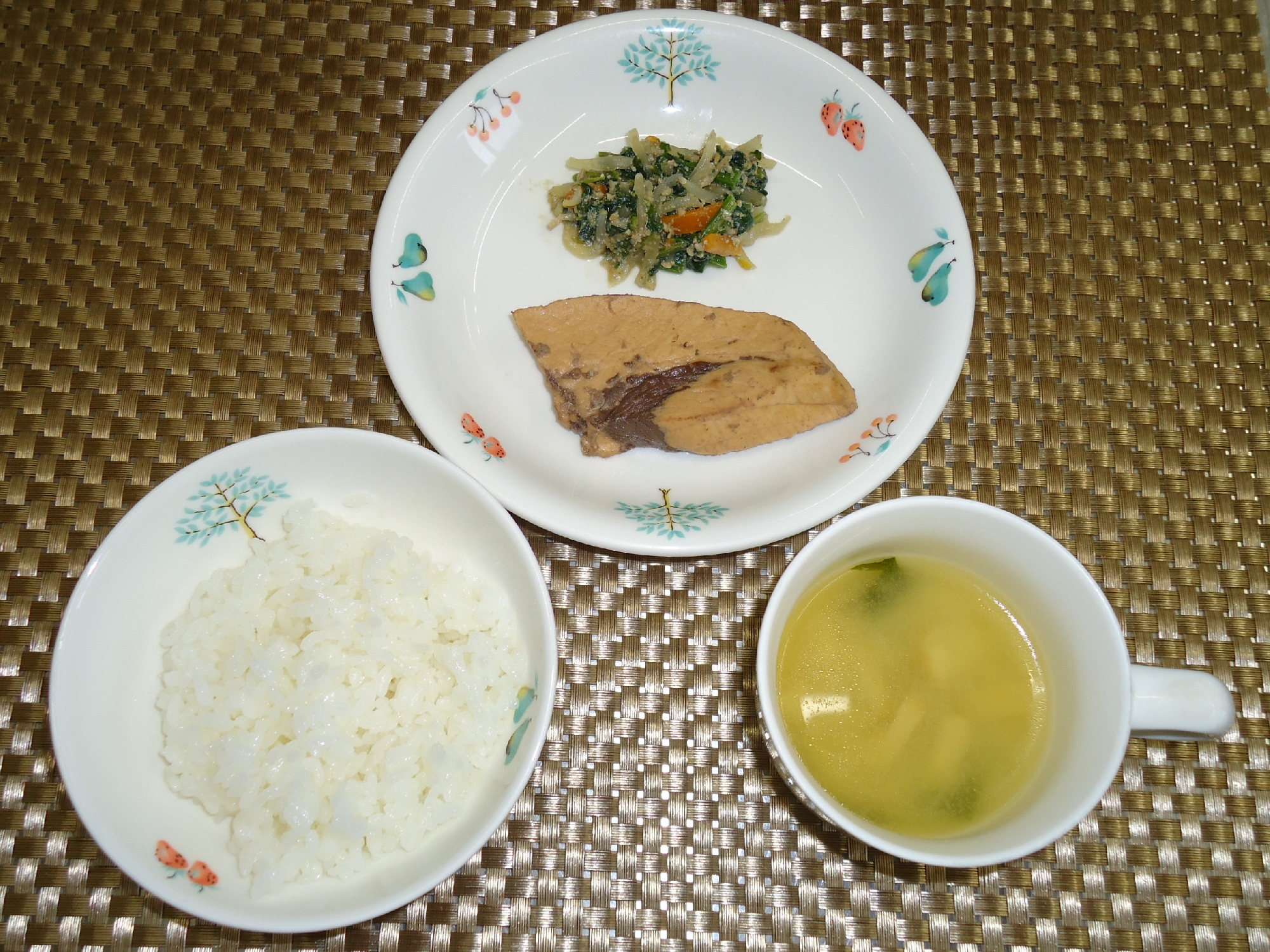 🌷４月５日給食とおやつ🌷