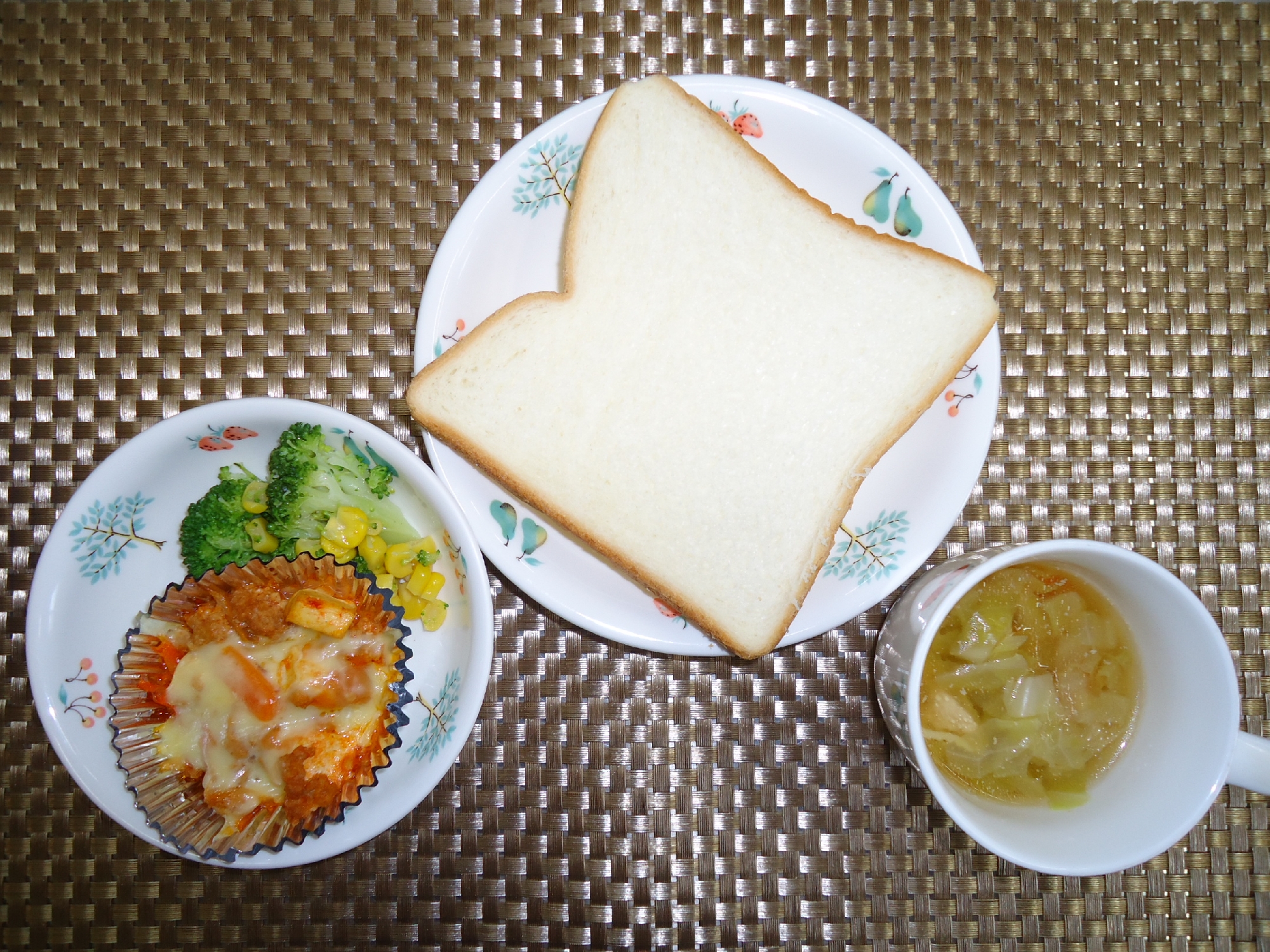 🌼５月１２日給食とおやつ🌼