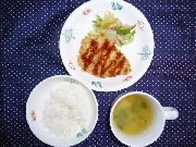 ６月８日　給食とおやつ♪