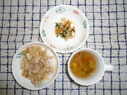 🎄１２月５日の給食とおやつ🎄