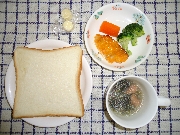 🎄１２月１３日の給食とおやつ🎄