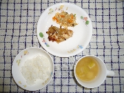 🎄１２月１８日給食とおやつ🎄