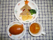 🎄１２月２５日の給食とおやつ🎄