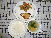 🌷２月１９日給食とおやつ🌷