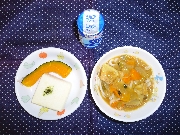 ９月６日　給食とおやつ♪